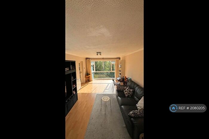 2 Bedroom Flat To Rent In Southcote Road, Reading, RG30