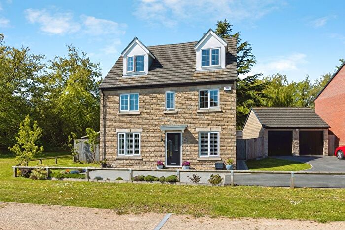 5 Bedroom Detached House For Sale In Oak Drive, Whinmoor, Leeds, LS14