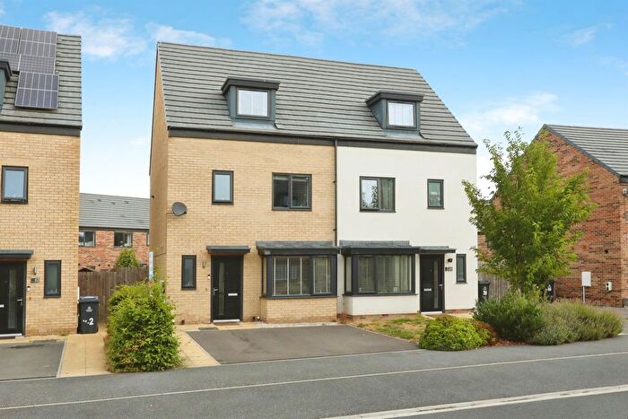 4 Bedroom Semi Detached House For Sale In Lake View, Lakeside, Doncaster, DN4
