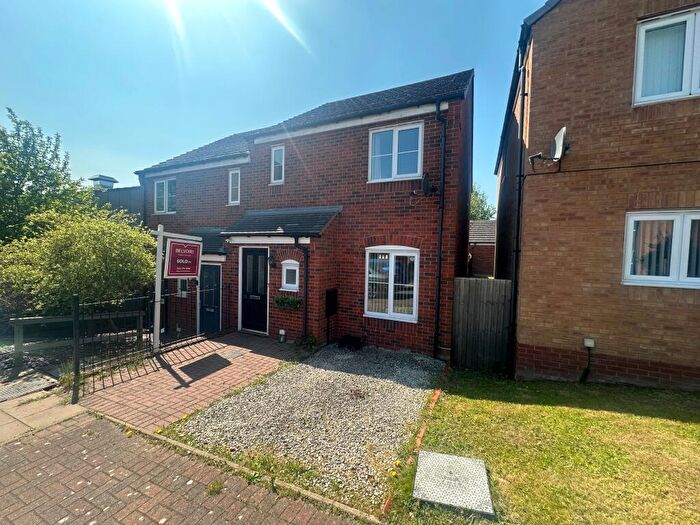 3 Bedroom Semi Detached House To Rent In Jonah Drive, Tipton, DY4