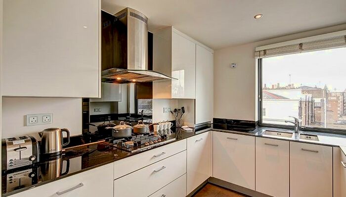 2 Bedroom Flat To Rent In Fulham Road, London, SW3
