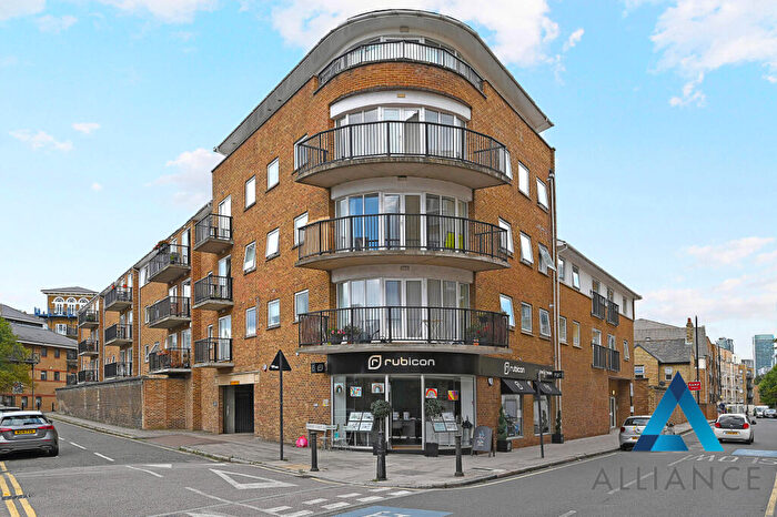 2 Bedroom Apartment To Rent In Lockview Court, Narrow Street, London, E14