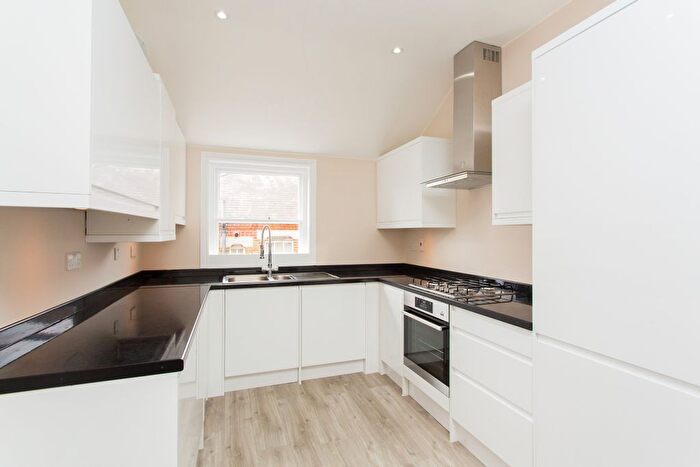 3 Bedroom Flat To Rent In Cromwell Mansions, King Street, London, W6