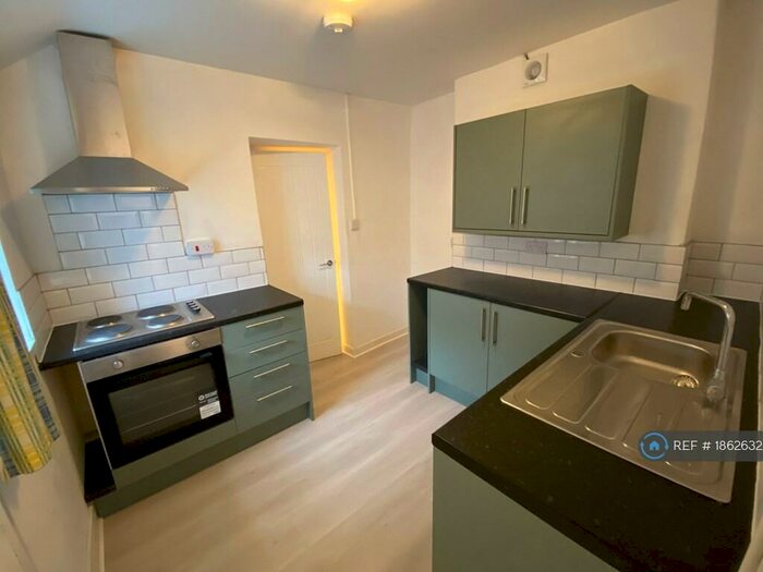 1 Bedroom Flat To Rent In Regent Street - First Floor, Barry, CF62