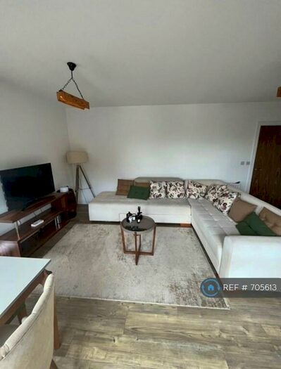 2 Bedroom Flat To Rent In Manwell Lane, Barking, IG11