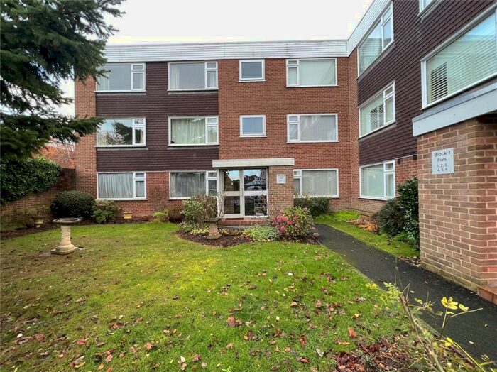 2 Bedroom Flat To Rent In St Gerards Road, Solihull, West Midlands, B91