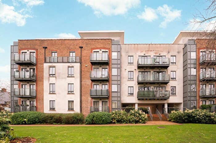 1 Bedroom Flat To Rent In Holford Way, Roehampton, SW15