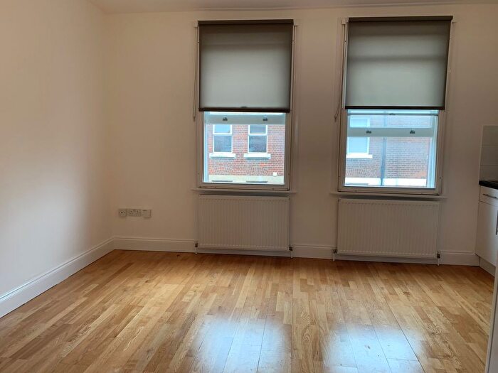 1 Bedroom Flat To Rent In Hildreth Street, London, SW12