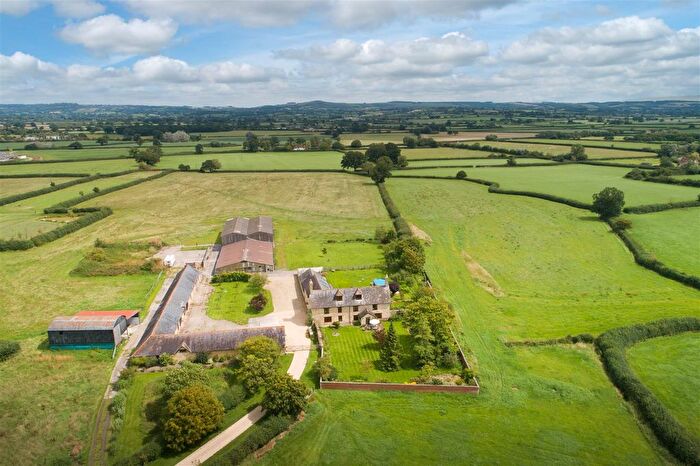5 Bedroom Farmhouse For Sale In Moorside, Sturminster Newton, Dorset, DT10