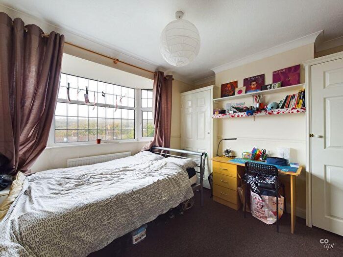 5 Bedroom Semi-Detached House To Rent In Widdicombe Way, Brighton, BN2