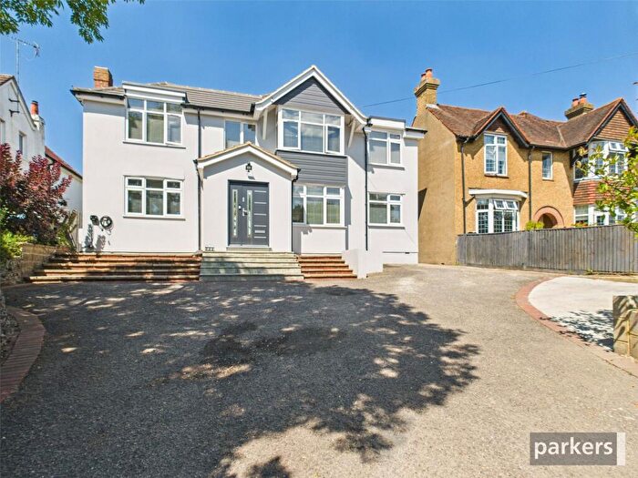 4 Bedroom Detached House For Sale In Wokingham Road, Earley, Reading, Berkshire, RG6