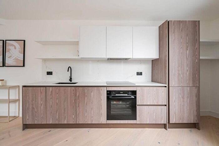 1 Bedroom Flat For Sale In - City Road, Islington, London, EC1V