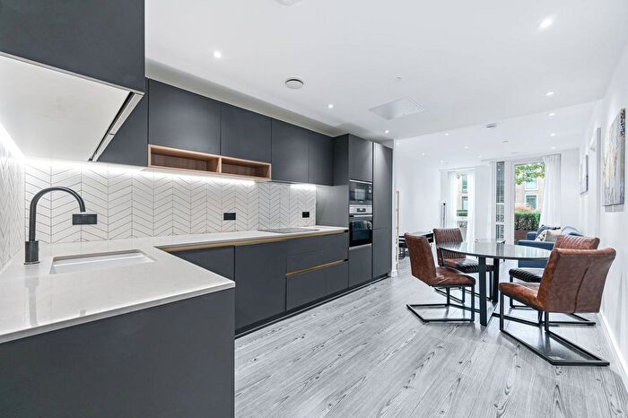 2 Bedroom Flat For Sale In Sovereign Court, Hammersmith, London, W6