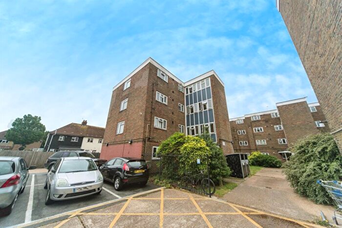 1 Bedroom Flat For Sale In Allfrey Road, Eastbourne, BN22