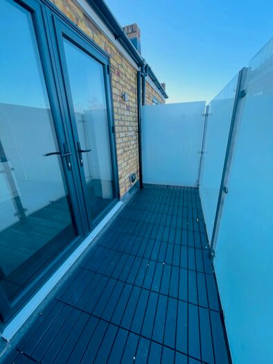 1 Bedroom Flat To Rent In Balham High Road, London, SW12