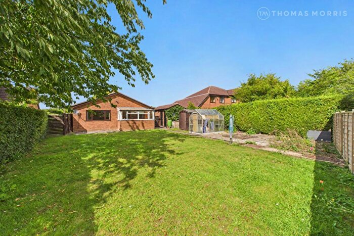 2 Bedroom Bungalow For Sale In Warboys Road, Pidley, Huntingdon, Cambridgeshire, PE28