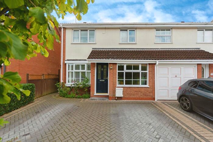3 Bedroom Semi-Detached House For Sale In Hillaire Close, Birmingham, West Midlands, B38