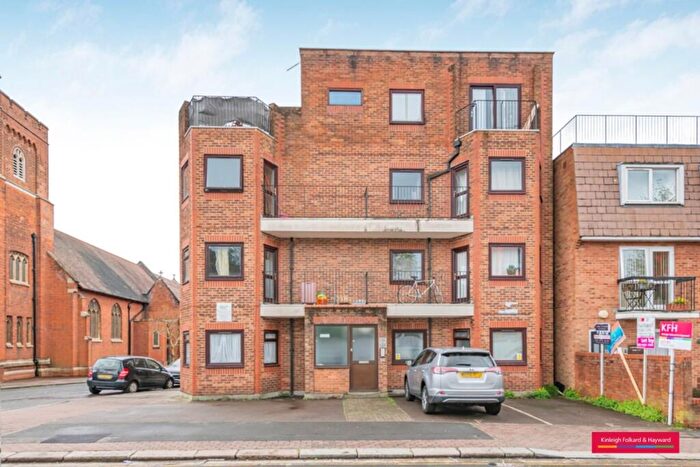 2 Bedroom Flat To Rent In Nether Street, London, N12