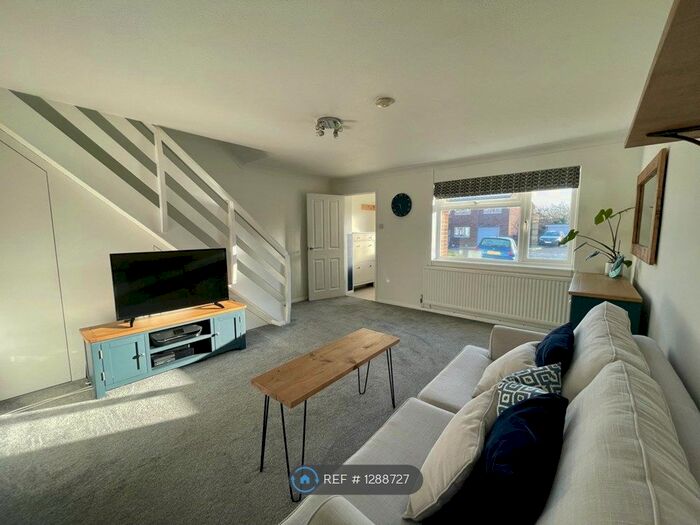 3 Bedroom Semi-Detached House To Rent In Burton Place, Oxford OX4