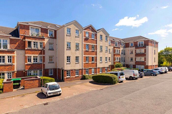 2 Bedroom Flat For Sale In / Carrick Knowe Avenue, Edinburgh, EH12