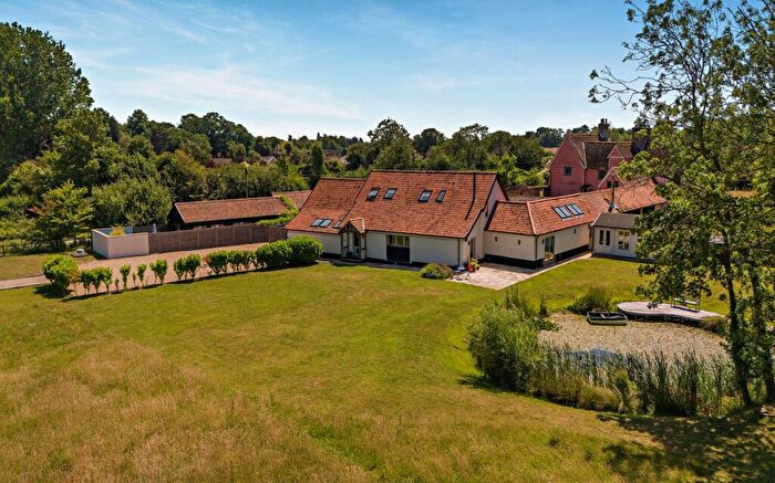 4 Bedroom Detached House For Sale In Darrow Lane, Roydon, Diss, Norfolk, IP22