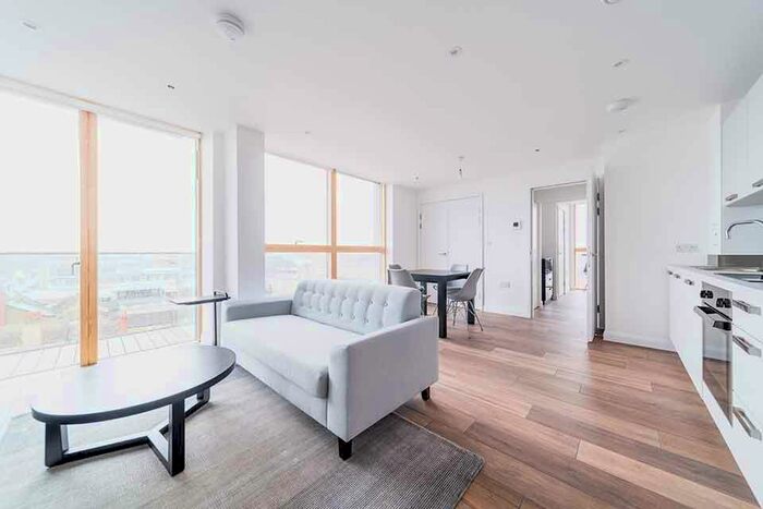 Studio To Rent In Maidenhead, Berkshire, SL6