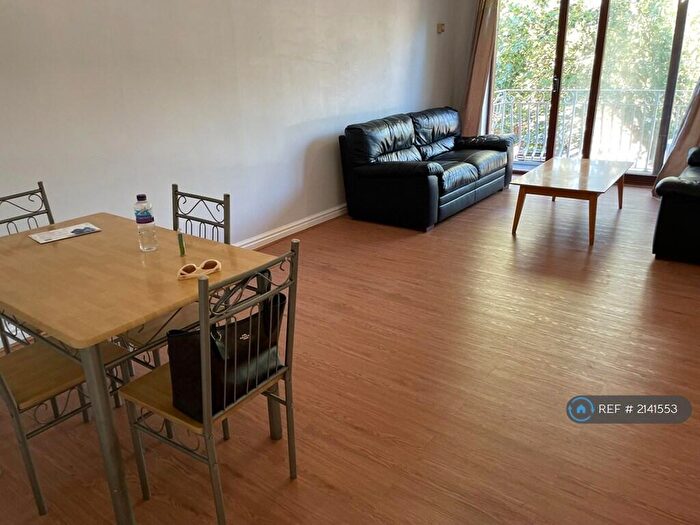 2 Bedroom Flat To Rent In Fleetwood Close, Croydon, CR0