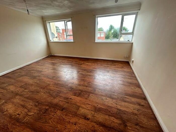 2 Bedroom Apartment To Rent In Kirkgate Street, Wisbech, PE13