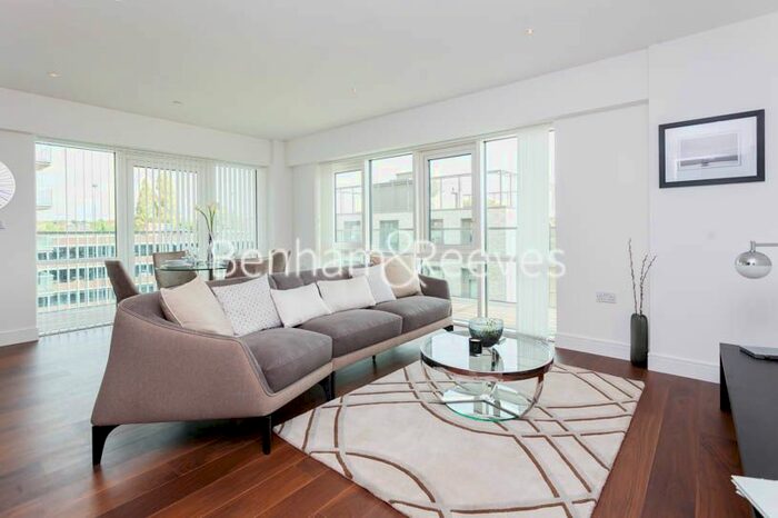 2 Bedroom Flat To Rent In Longfield Avenue, Ealing, W5