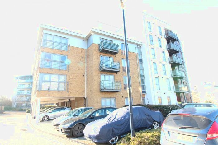 2 Bedroom Flat To Rent In Corn Hill Place, Maidstone, ME15