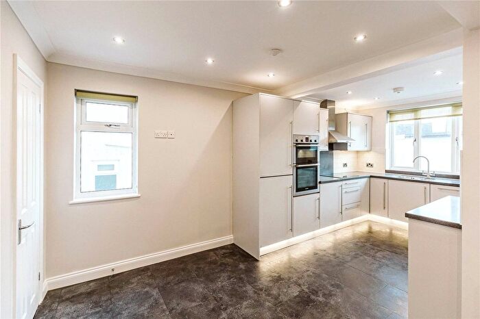 2 Bedroom Semi Detached House For Sale In Chiphouse Road, Kingswood, Bristol, BS15