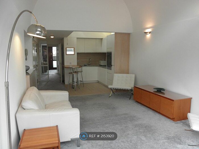 1 Bedroom Flat To Rent In Barbican, City Of London, EC2Y