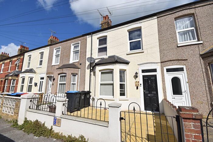 3 Bedroom Terraced House For Sale In Birds Avenue, Margate, Kent, CT9