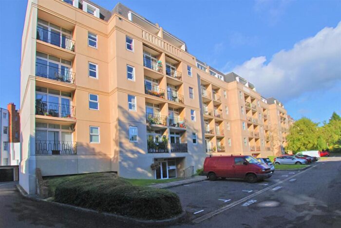 3 Bedroom Apartment To Rent In Mayfield House, Lansdown, GL50