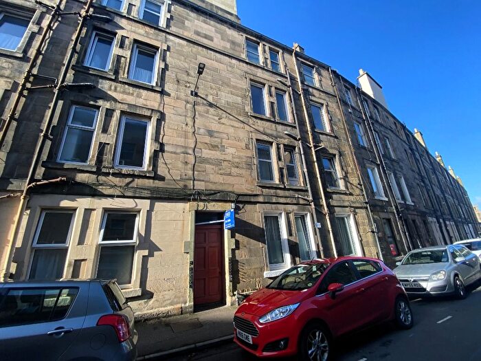 1 Bedroom Flat To Rent In Waverley Park, Abbeyhill, Edinburgh, EH8