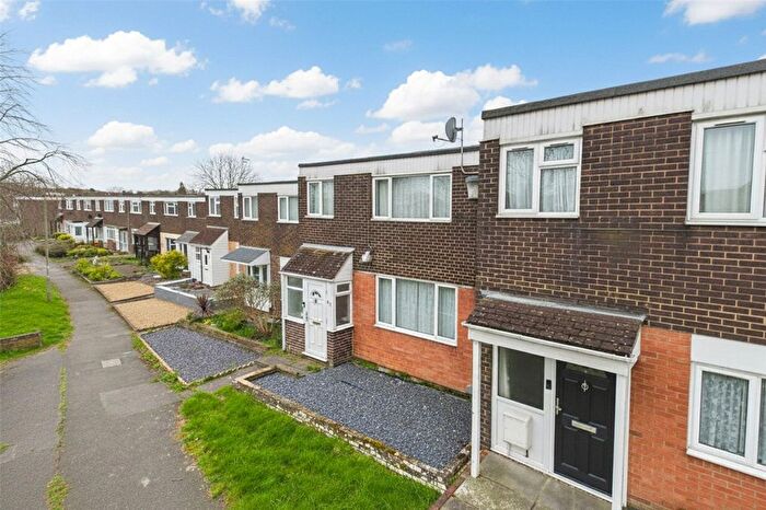 3 Bedroom Terraced House For Sale In Chaucer Road, Farnborough, Hampshire, GU14