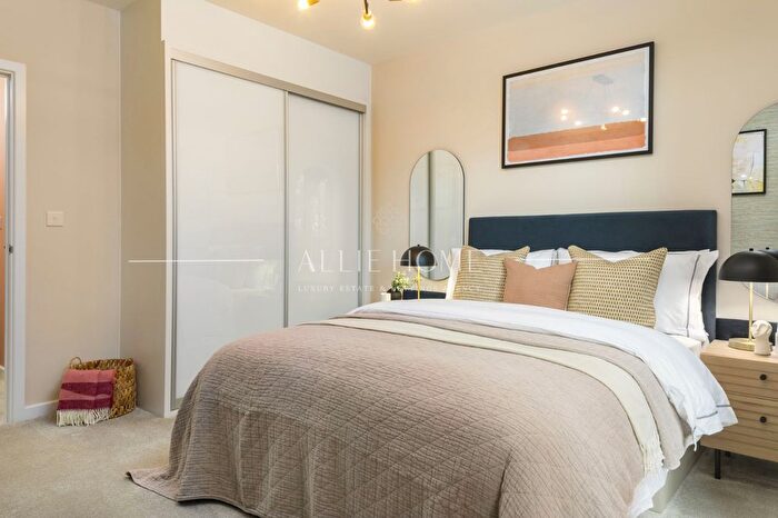 1 Bedroom Flat For Sale In Meadowlark House, Moorhen Drive, NW9