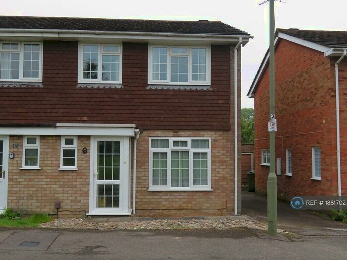 4 Bedroom Semi-Detached House To Rent In Southway, Guildford, GU2