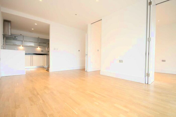 2 Bedroom Apartment To Rent In The Lock, Whitworth Street West, Southern Gateway, M1