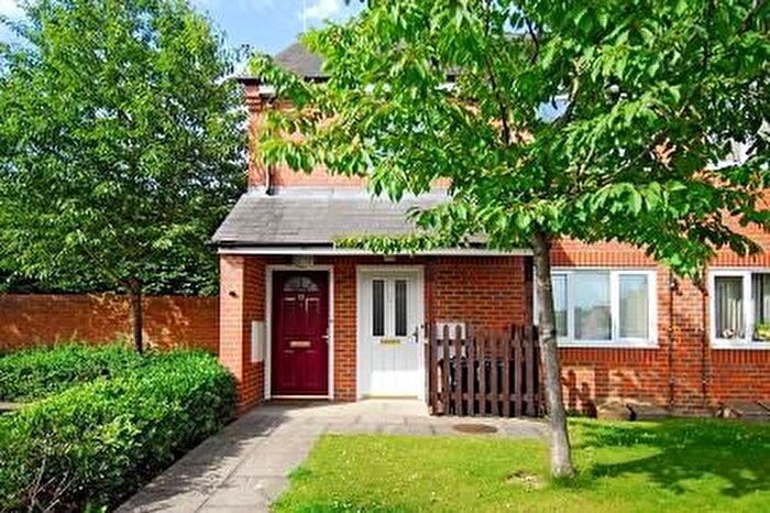 1 Bedroom Flat To Rent In Beechcroft Road, Chesham, HP5