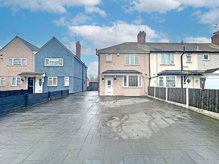 3 Bedroom End Of Terrace House For Sale In Cotterills Road, Tipton, DY4
