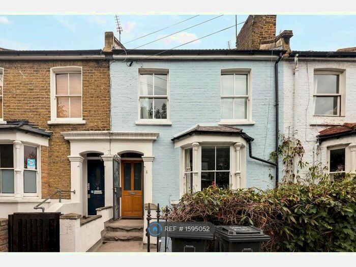 1 Bedroom Flat To Rent In Lockhurst Street, London, E5