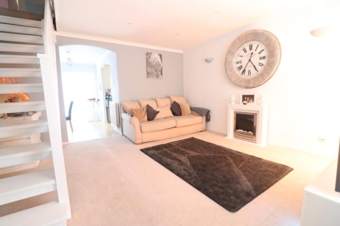 3 Bedroom Semi-Detached House To Rent In Glencarron Close, Ayton, NE38