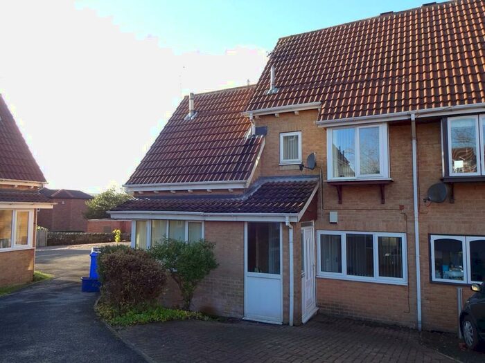 2 Bedroom Town House To Rent In Westminster Close, Lodge Moor, S10