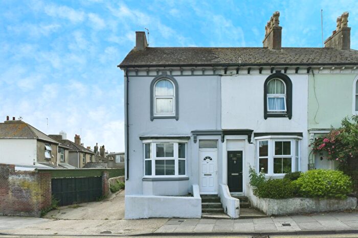 2 Bedroom End Of Terrace House For Sale In South Way, Newhaven, BN9