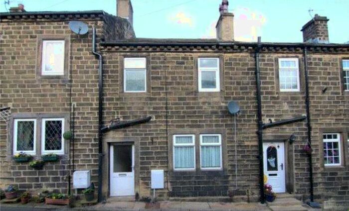 2 Bedroom Property To Rent In Steeton, Keighley, West Yorkshire, BD20