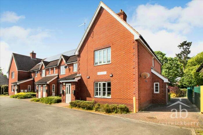 2 Bedroom Apartment To Rent In Veronica House, St William Court, Ipswich, IP5