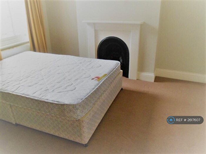 4 Bedroom Terraced House To Rent In St. John's Hill Grove, London, SW11
