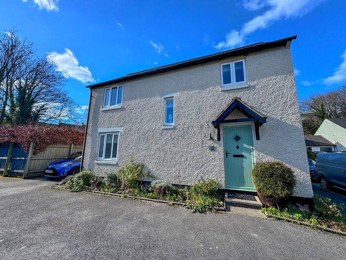 3 Bedroom Detached House For Sale In Miners Close, Ashburton, Newton Abbot, TQ13