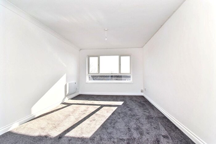 2 Bedroom Flat To Rent In Melrose Road, Cumbernauld, G67